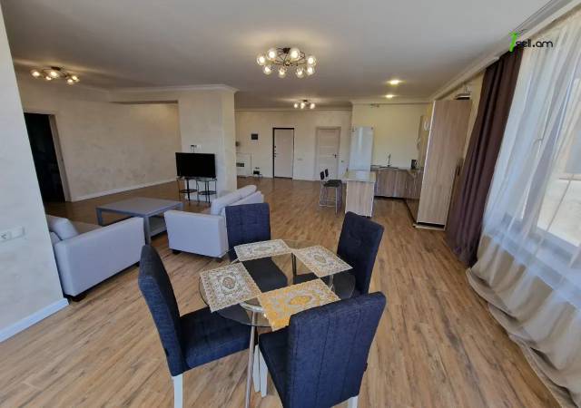 3 սենյականոց բնակարան նորակառույց շենքում Տերյան փողոցում, 130 ք.մ., 2 սանհանգույց, բարձր առաստաղներ