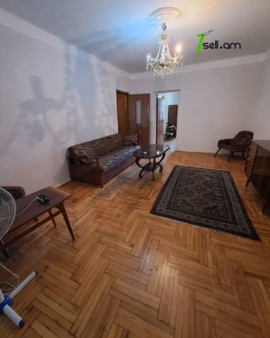 3 սենյականոց բնակարան Սարյան փողոցում, 77 ք.մ., մի քանի պատշգամբ, 2/5 հարկ, կոսմետիկ վերանորոգում