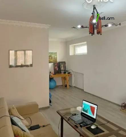 2 սենյականոց բնակարան Ռուբինյանց փողոցում, 69 ք.մ., նախավերջին հարկ, բարձր առաստաղներ