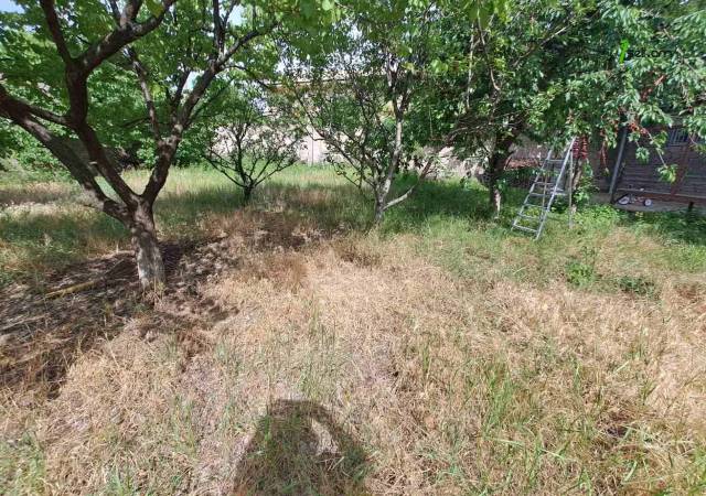 Երեք հարկանի քարե տուն Դավիթ Բեկի փողոցում Էրեբունիում, 900 ք.մ., 2 սանհանգույց