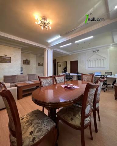4 սենյականոց բնակարան Մեսրոպ Մաշտոցի պողոտայում, 120 քմ, 2/5 հարկ, բարձր առաստաղներ