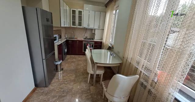 3 սենյականոց բնակարան Տիգրան Մեծի պողոտայում, 75 ք.մ., 3/9 հարկ, 2 սանհանգույց, կապիտալ վերանորոգված