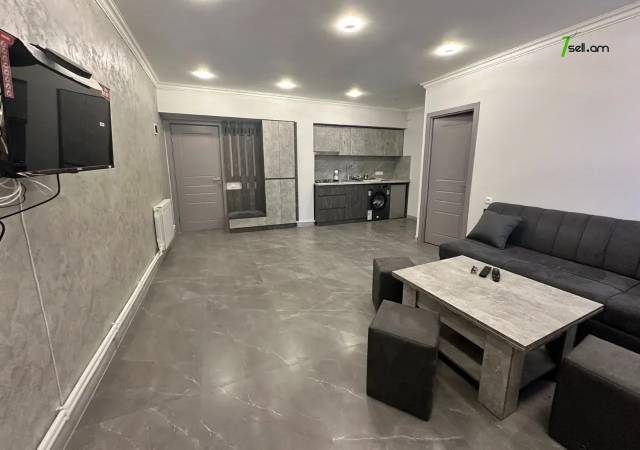 Մեկ հարկանի քարե տուն Ադմիրալ Իսակովի պողոտայում Թաիրովում, 54 քմ, կապիտալ վերանորոգված