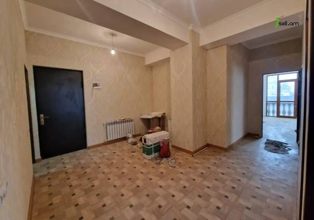 3 սենյականոց բնակարան նորակառույց շենքում Նիկողայոս Ադոնցի փողոցում, 90 ք.մ., բարձր առաստաղներ