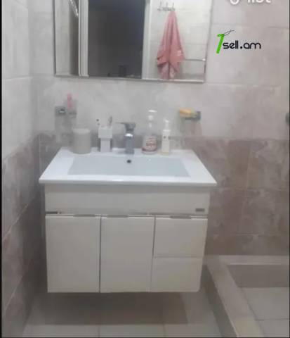 3 սենյականոց բնակարան Մարգարյան փողոցում, 78 ք.մ., 2/5 հարկ, մի քանի պատշգամբ, եվրովերանորոգված