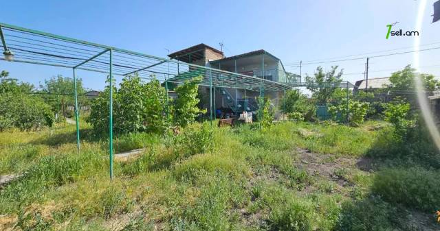 Երկու հարկանի քարե տուն Խարբերդի 2-րդ փողոցում Շենգավիթում, 480 քմ