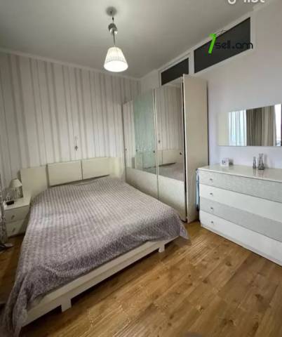 3 սենյականոց բնակարան նորակառույց շենքում Նիկողայոս Ադոնցի փողոցում, 68 ք.մ., 15/17 հարկ