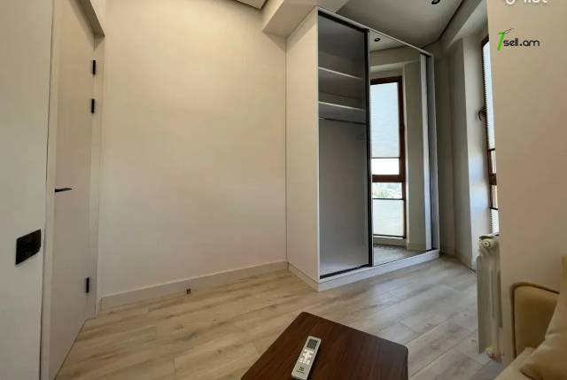 3 սենյականոց բնակարան նորակառույց շենքում Կոմիտասի պողոտայում, 55 ք.մ., 10/15 հարկ, բարձր առաստաղներ