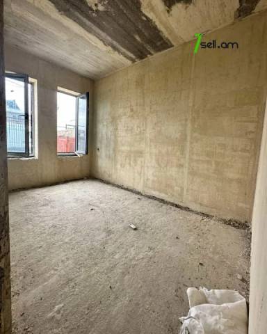 Մեկ հարկանի քարե տուն 6-րդ փողոցում Գեղանիստում, 320 քմ, մասնակի վերանորոգում