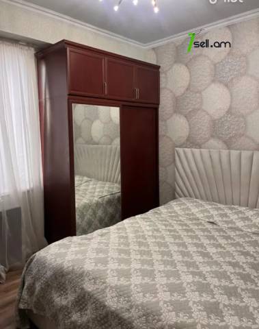 4 սենյականոց բնակարան Զաքարիա Քանաքեռցու փողոցում, 92 քմ, մի քանի պատշգամբ, կապիտալ վերանորոգված