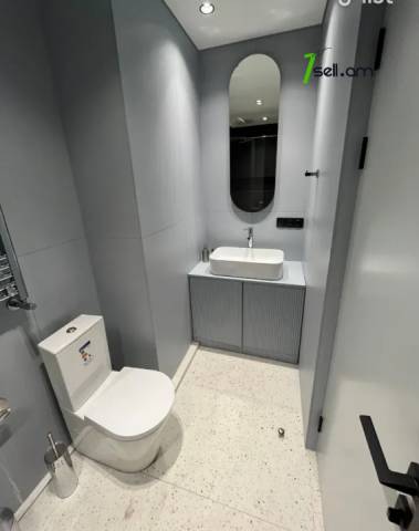 3 սենյականոց բնակարան նորակառույց շենքում Կոմիտասի պողոտայում, 55 ք.մ., 10/15 հարկ, բարձր առաստաղներ