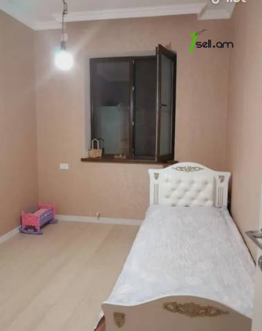 Մեկ հարկանի քարե տուն Խաչատուր Աբովյանի 1-ին փողոցում Առինջում, 150 քմ, 2 սանհանգույց