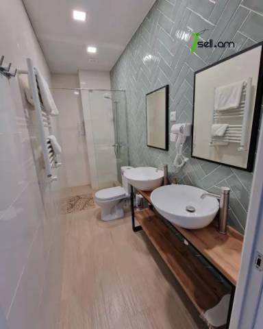 Երկու հարկանի քարե տուն, Դավթաշենի 2-րդ զանգված Դավիթաշենում, 170 ք.մ., 2 սանհանգույց