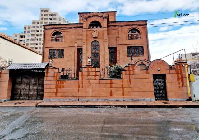 Երեք հարկանի քարե տուն, Համո Սահյան Արաբկիրում, 827 ք.մ., 3+ սանհանգույց, կապիտալ վերանորոգված