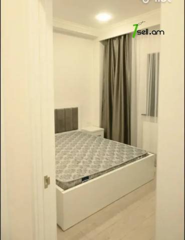 3 սենյականոց բնակարան նորակառույց շենքում Հանրապետության փողոցում, 60 քմ, նախավերջին հարկ