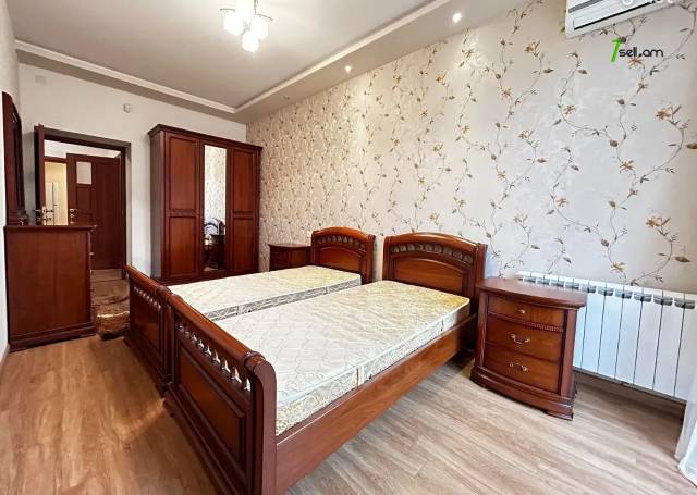 3 սենյականոց բնակարան Կոմիտասի պողոտայում, 93 ք.մ., 2/5 հարկ, բարձր առաստաղներ, կապիտալ վերանորոգված