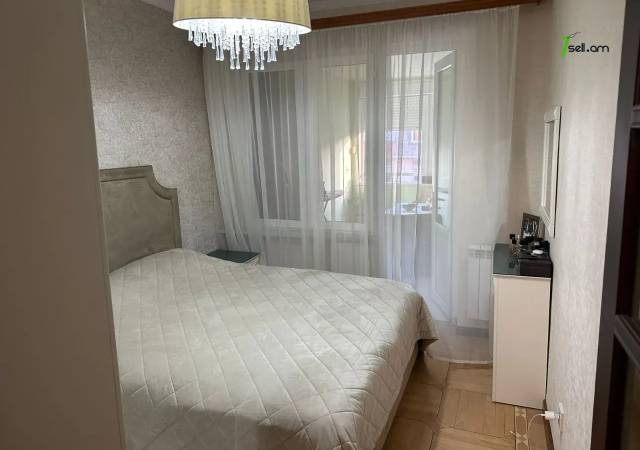 4 սենյականոց բնակարան Մամիկոնյանց փողոցում, 94 ք.մ., նախավերջին հարկ, կապիտալ վերանորոգված