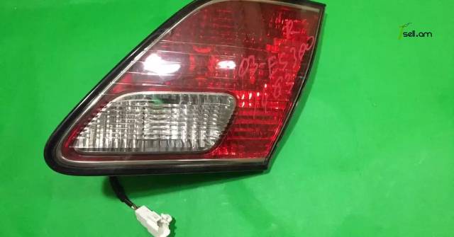 Lexus ES300 2002-2006 բագաժնիկի ստոպ