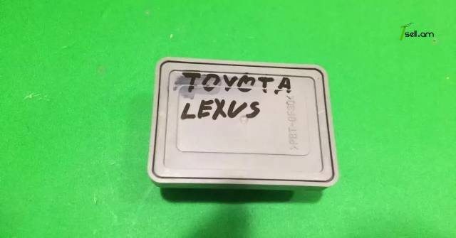 Lexus, Toyota ֆառի պզիկի ռելե բլոկ