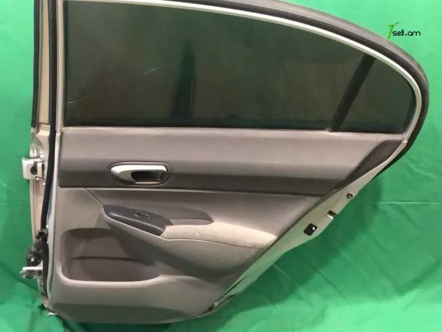Honda Civic 2006-2011 հետեվի աջ դուռ