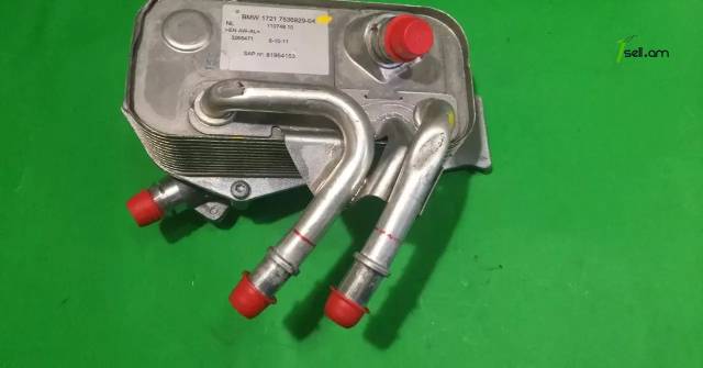 BMW E90 2007-2016 կառոպկի յուղի ռաձիատօռ, ռաձիատոռ տեպլոաբմանիկ