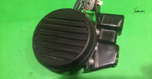 Toyota Prius C 2012-2015 speaker կալակոլչիկ, պիշալկա