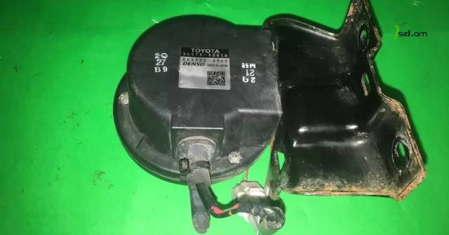 Toyota Prius C 2012-2015 speaker կալակոլչիկ, պիշալկա