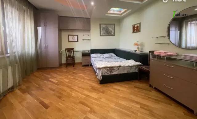 4 սենյականոց բնակարան նորակառույց շենքում Հյուսիսային պողոտայում, 161 ք.մ., 2 սանհանգույց