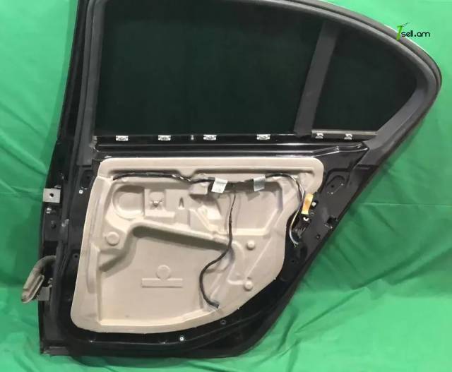 BMW E60 հետեվի աջ դուռ
