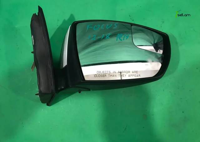 Focus 2012-2018 հայելի