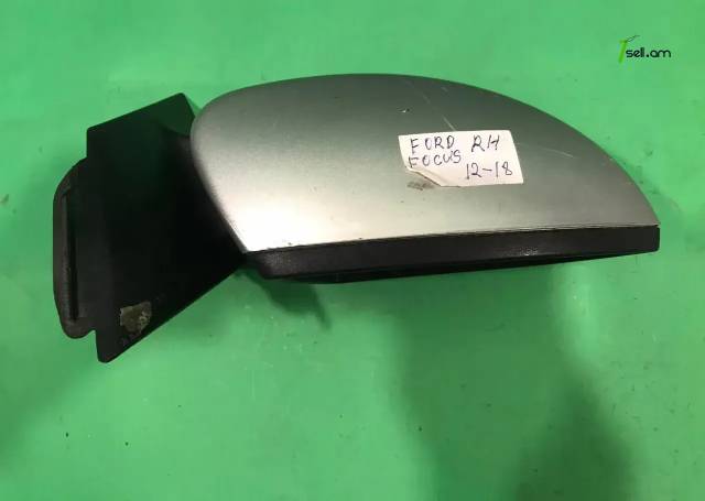 Focus 2012-2018 հայելի