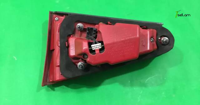 Audi A4, S4 2013-2016 բագաժնիկի ստոպ