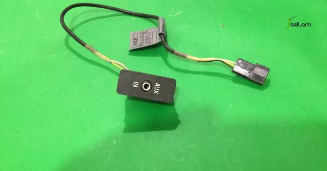 BMW E60, E90, F10, F01, AUX բնիկ