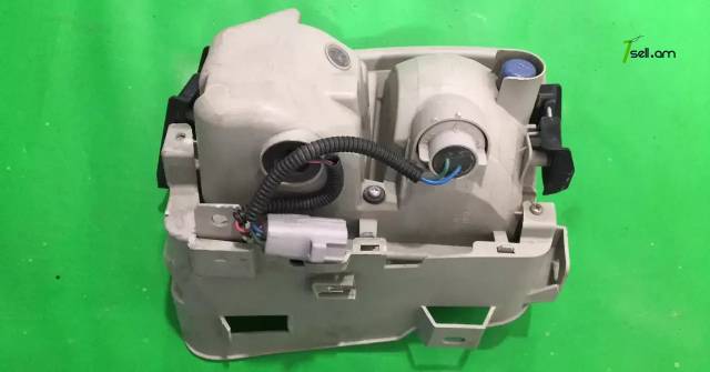 Prius 2012-2015 շթի տումանիկ