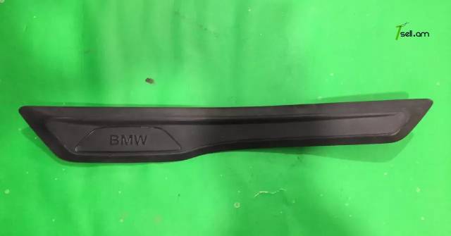 BMW F30, F31 պադնոշկի պադմոշկի նակլադկա