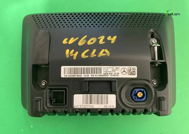 Mercedes W246, մոնիտոր, monitor