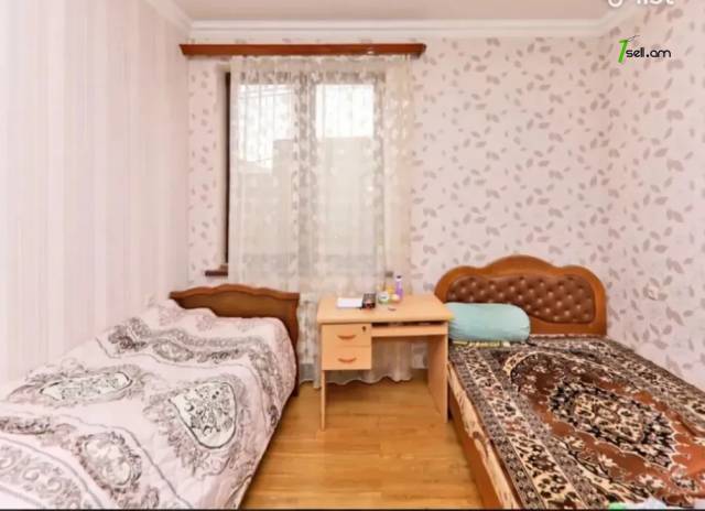 Երկու հարկանի քարե տուն Մոլդովական փողոցում Նոր Նորքում, 275 քմ, 2 սանհանգույց, կապիտալ վերանորոգված