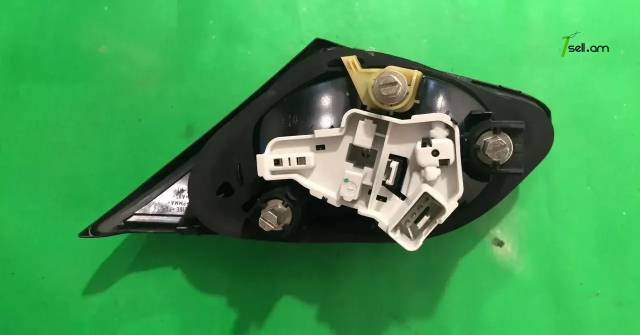 Volkswagen CC 2009-2012 բագաժնիկի ստոպ