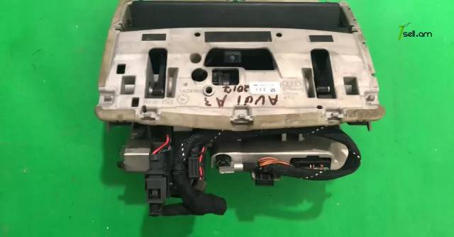AUDI A3 մոնիտոր, monitor