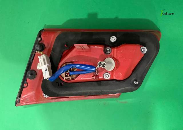 Lexus ES350 բագաժնիկի ստոպ