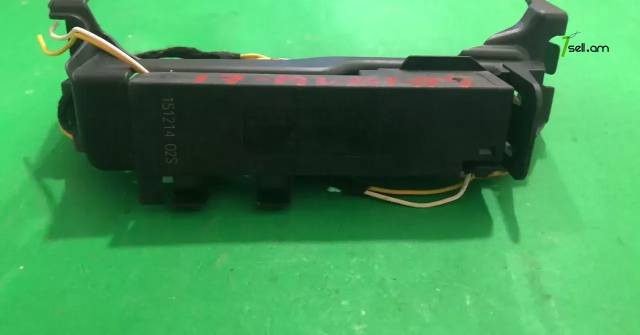 Audi 17-19 պուլտի անտենա