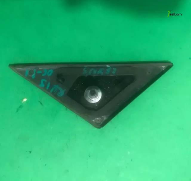 Lexus IS 06-11 դիմացի դռան պլասմաս մօլդինգ