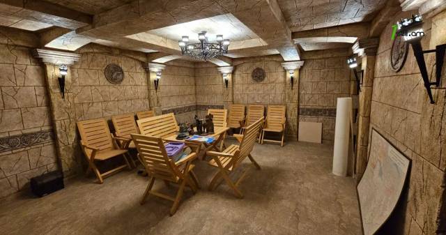 Երեք հարկանի քարե տուն Մոլդովական փողոցում Նոր Նորքում, 1240 քմ, 3+ սանհանգույց