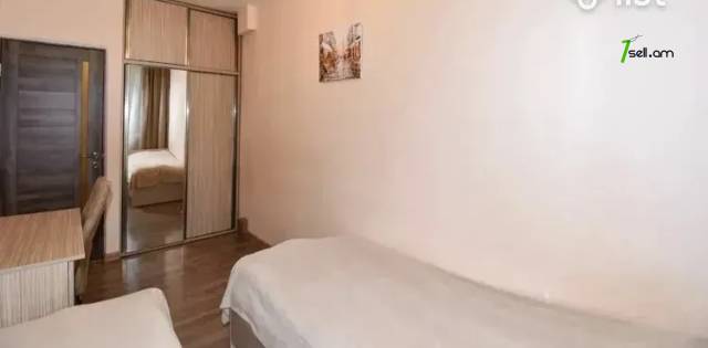 3 սենյականոց բնակարան Կոմիտասի պողոտայում, 75 ք.մ., 2/7 հարկ, 2 սանհանգույց, մի քանի պատշգամբ