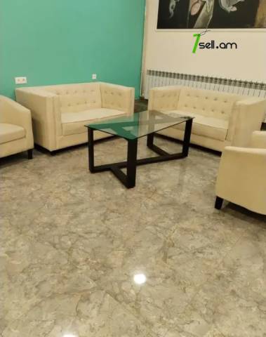 Լոֆթ ոճի ապակե սեղան