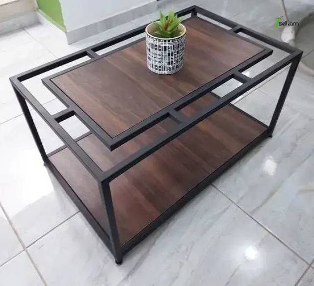 Մետաղական Լոֆթ ոճի սուրճի սեղան