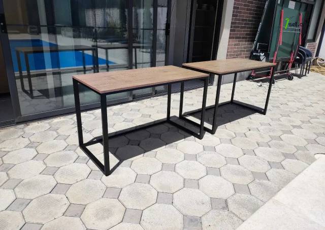 Մետաղական լոֆթ ոճի համակարգչային սեղան