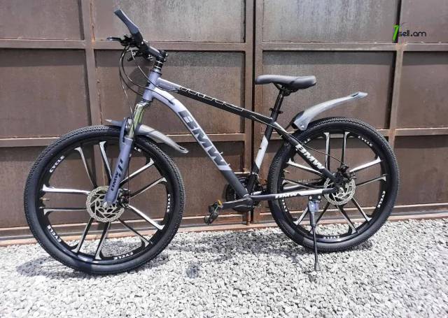 Հեծանիվ հեծանիվներ