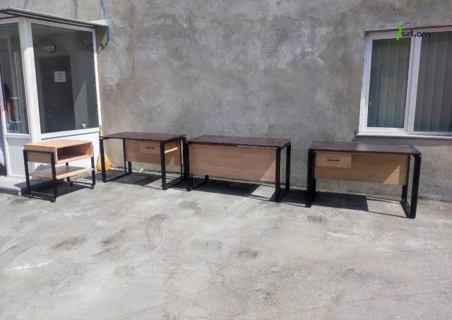 Լոֆթ ոճի գրասեղան մետաղական