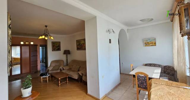 4 սենյականոց բնակարան Բաղրամյան պողոտայում, 130 քմ, նախավերջին հարկ, 2 սանհանգույց